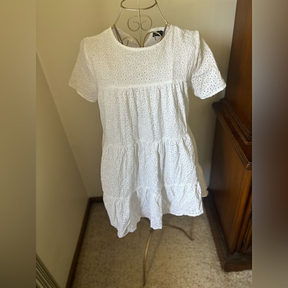 Boohoo Petite Eyelet Short Sleeve Mini Dress Size 2P White
